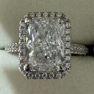 •• NEW •• Too large for me, and return would be a pain in the rear.